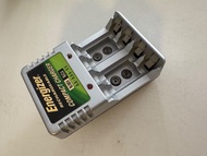 Energizer AA/AAA/9V 充電器