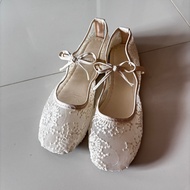 [Secondhand] See-Through Lace Shoes Ballet/Mary Jane Style There Is A Bow Tie. Jasmine Rice Cream (S