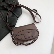 Genuine ITALY DIESEL Niche Design Jingle 20232024 New Armpit Portable Single Shoulder Fashion Hot Gi