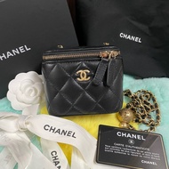 Chanel 黑色金球小盒子