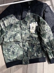 預訂 Timberland 雙面穿迷彩拼黑色防水棉質飛行外套 男裝 高CP值
