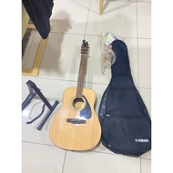 Original Yamaha F310 Acoustic Guitar (Used with Full Set)