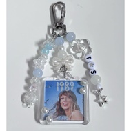 Handmade keychain Taylor Swift album 1989