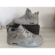 SNEAKERS AIR JORDAN 4 RETRO KAWS CEMENT GREY PREMIUM