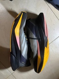 Adidas Adizero Boston 12 跑鞋