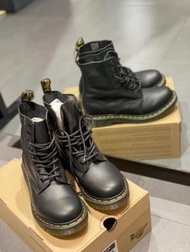 全新DR MARTENS 1460經典荔枝軟皮8孔男女同款馬丁靴