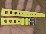 สายนาฬิกาแบบยางรุ่น Vintage FKM Tropic Strap