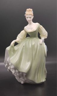 陶瓷擺設(皇家道爾頓）Royal Doulton FIRURINE ‘FAIR LADY’HN2193 Perfect condition