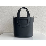 Picotin 18 Bucket Bag Handbag Details 
Material: TC Leather
Size: 18 x * 12.5 x * 22cm
Description: 