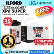 ILFORD XP2 Super 135 35mm ISO 400 Black and White Negative Film with 36 Exposures