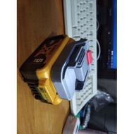 Dewalt 18/20v battery adapter for Makita 18