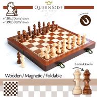 QueenSide หมากรุกไม้ที่มีแม่เหล็ก Magnetic Wooden Chess Set with Folding Chess Board &amp; Staunton Chess Pieces, 2 Extra Queens, Portable