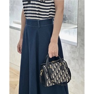 Dior Autumn Winter Boston Handbag
Retro Boston Bag