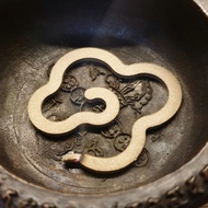 Van May Agarwood Incense has a gentle, natural fragrance that doesn't rot and lasts a long time. Hel