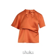 Shaka SS25 Aurora Blouse เสื้อเชิ้ตแขนสั้น ด้านหน้าดีไซน์ชิ้นป้ายข้างติดกระดุม BL-8250417