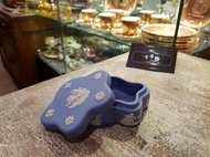 【卡卡頌 歐洲跳蚤市場/歐洲古董 】英國老件 Wedgwood 藍碧玉 Jasper 希臘神話 星形首飾珠寶盒p1290