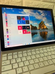 Surface Pro 4 I-5  Windows 10 Pro