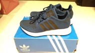 Adidas Swift Run J