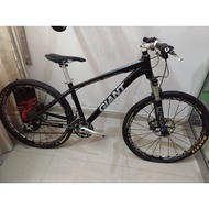 Giant xtc mtb ultralight with mavic wheelset, xt parts