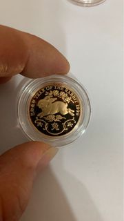 售1999年兔香港精裝生肖金幣，英國皇家讚幣廠 限量1萬枚 重量：1/2安盎22k金幣