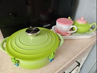 罕有奇異果黑裡！ 正品 Le Creuset 18cm kiwi 🥝奇異果綠色鑄鐵鍋連公仔