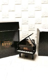 {美酒樂器藝術精品}SUntor Roral WhisKy 600ml 日本山崎蒸餾所 樂器特別版「鋼琴」有內外盒全套齊(收藏佳品)