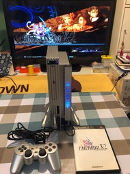 Playstation 2 PS2 銀色主機 + Final Fantasy X 發光底座 + Final Fantasy X 直立支架 + 2TB Hdd 裝滿遊戲