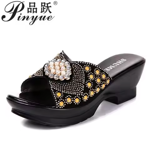 fashion 35--42 SUMMER WOMEN FASHION SANDALS THICK HEEL SOFT SURFACE FEMAL SLIPPERS RHINESTONE WOMEN 