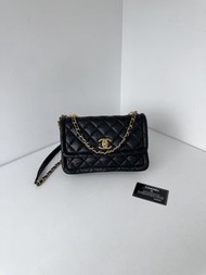 Chanel 黑色金扣 金币链条豆腐包 帶卡30开 25*17*8