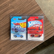 GANTUNGAN Livinca'sa. Hot Wheels Custom Lightning McQueen and Sally Carrera Couple, Keychain.