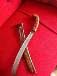 alat pertanian untuk berkebun / golok kerja.