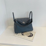 Hermes Lindy 30 風暴藍銀扣