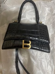 巴黎世家 二手💓WOMEN'S HOURGLASS 啞面鱷魚皮（S ）HANDBAG CROCODILE EMBOSSED IN BLACK