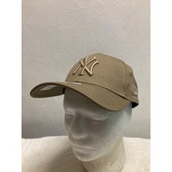 New Era 9Forty (Women)NY Yankees Tonal Tan Cap