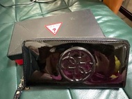 Guess long wallet