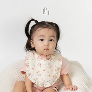 [TOMS] LITTLE PALMERHAUS (1pcs) Muslin Ruffle BIB Slaber Baby Apron | Baby Feeding Mat