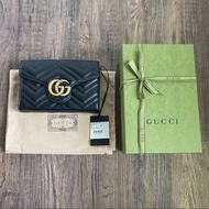 Gucci GG Marmont 菱格纹黑色皮革迷你包