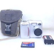 Nikon coolpix 775 pocket digital camera digital camera