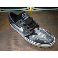 Nike janoski skate shoe