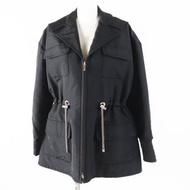 成色極佳的香奈兒 (CHANEL) 23B P75490 100% 真絲 Coco Mark 鏈條設計拉鍊連帽衫/外套，黑色，金色五金配件，34 碼，意大利製造，正品，女士款