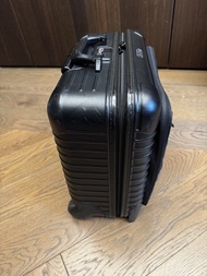 Rimowa Essential Lite Cabin S Black