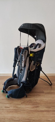Deuter Kid Comfort Active
Lightweight collapsible child carrier hiking backpack