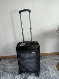 new： Elle 20 inch luggage for handcarry ； Elle 20 吋行李箱 56 x 36 x 22cm