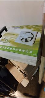 看相片 hkd 50起 水嚨頭、水喉 水管配件、坐厠板、花洒頭、水喉管、電箱盒 有興趣約青衣工業中心取