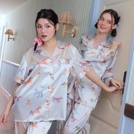 ชุดนอน Vana ผ้าซาตินสำหรับ เด็ก และผู้ใหญ่ ลาย Merry-go-round