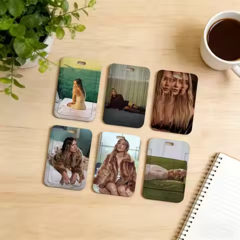 singer Hilary Duff Roommates Card Covers Holders Case Students Bus Card Cover ID Badge Holder with L