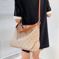 Tory Burch T Monogram Tote กระเป๋าช้อปปิ้ง กระเป๋าถือ กระเป๋าสะพายไหล่ กระเป๋าสะพายใต้วงแขน รุ่นใหม่ล่าสุด