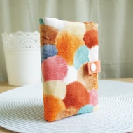 Lovely【日本布】彩色毛球拉鍊護照套、布書套10X14cm、橘咖