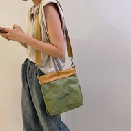 Kraft Paper Bag Female 2023 New Style Niche Design Retro Pleated Dupont Paper Bag Small Bag Shoulder Messenger Bag