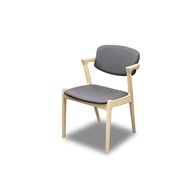 [特價]ASSARI-宮崎扶手實木餐椅(寬52x高77cm)